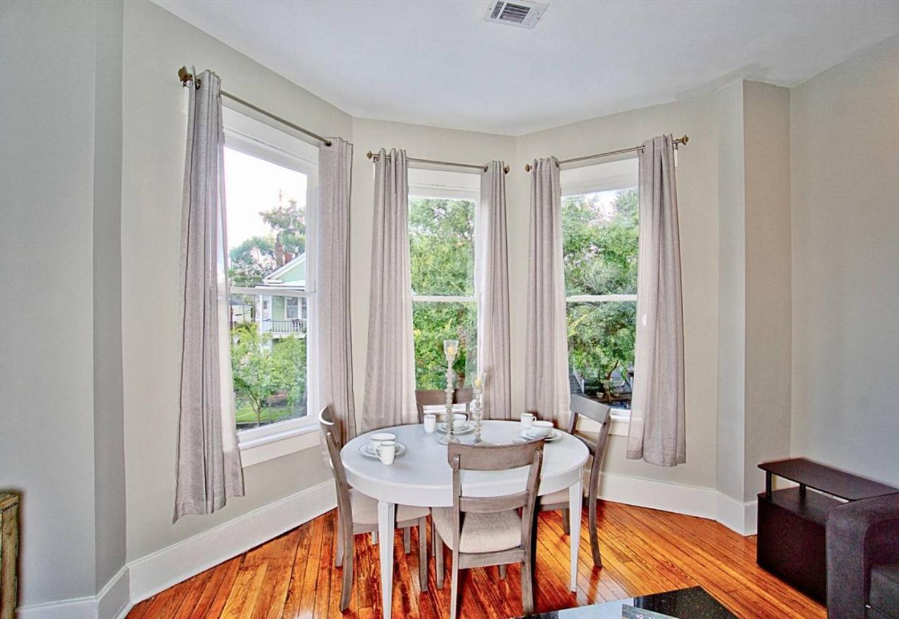 2 Bedroom Renovated Townhouse In Downtown Savannah Bagian luar foto