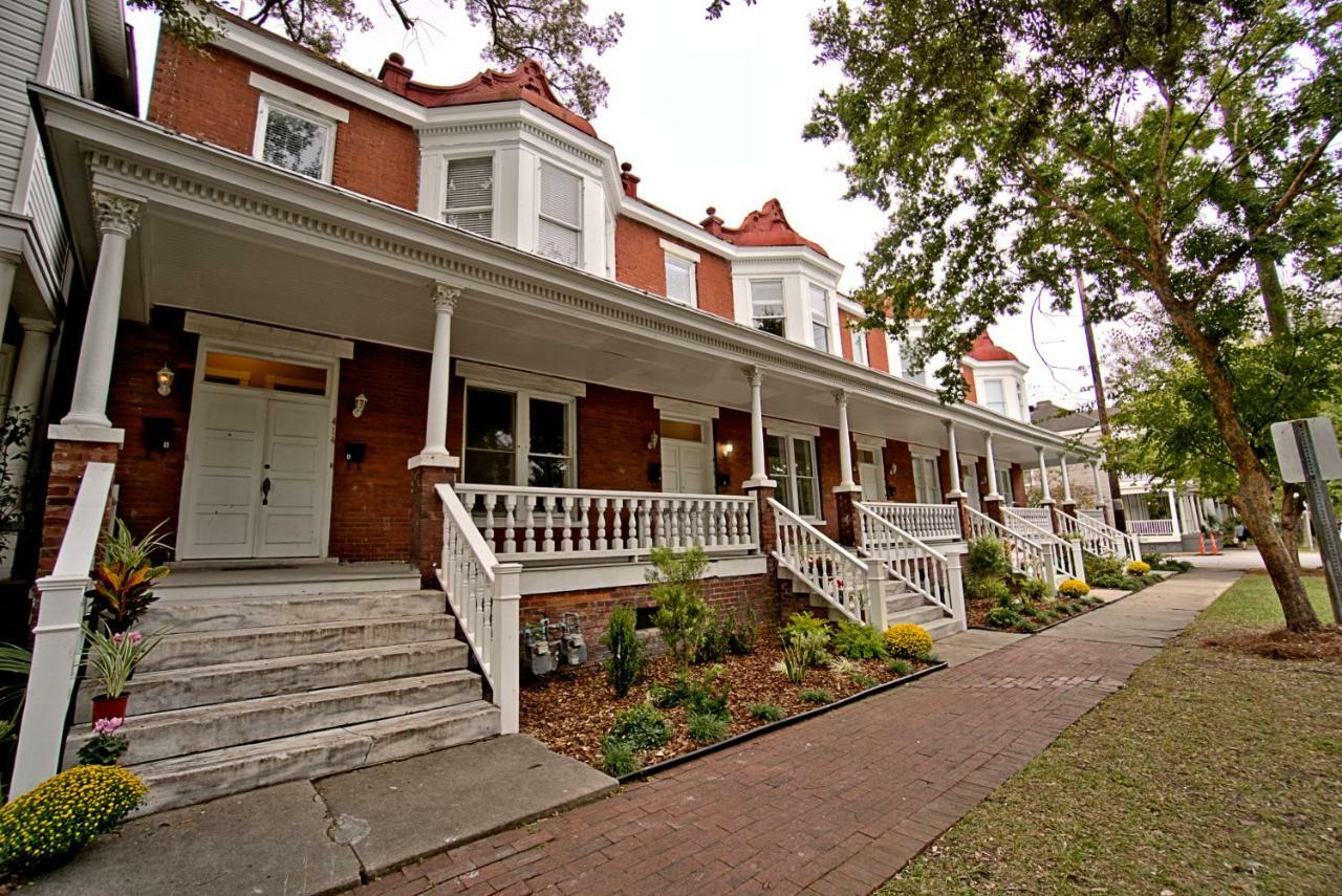 2 Bedroom Renovated Townhouse In Downtown Savannah Bagian luar foto